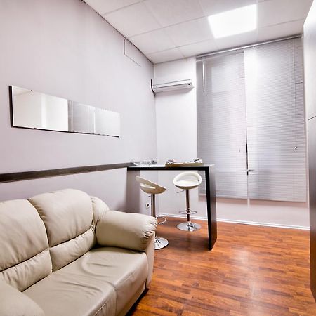 Maqueda Central Suites Palermo Bagian luar foto