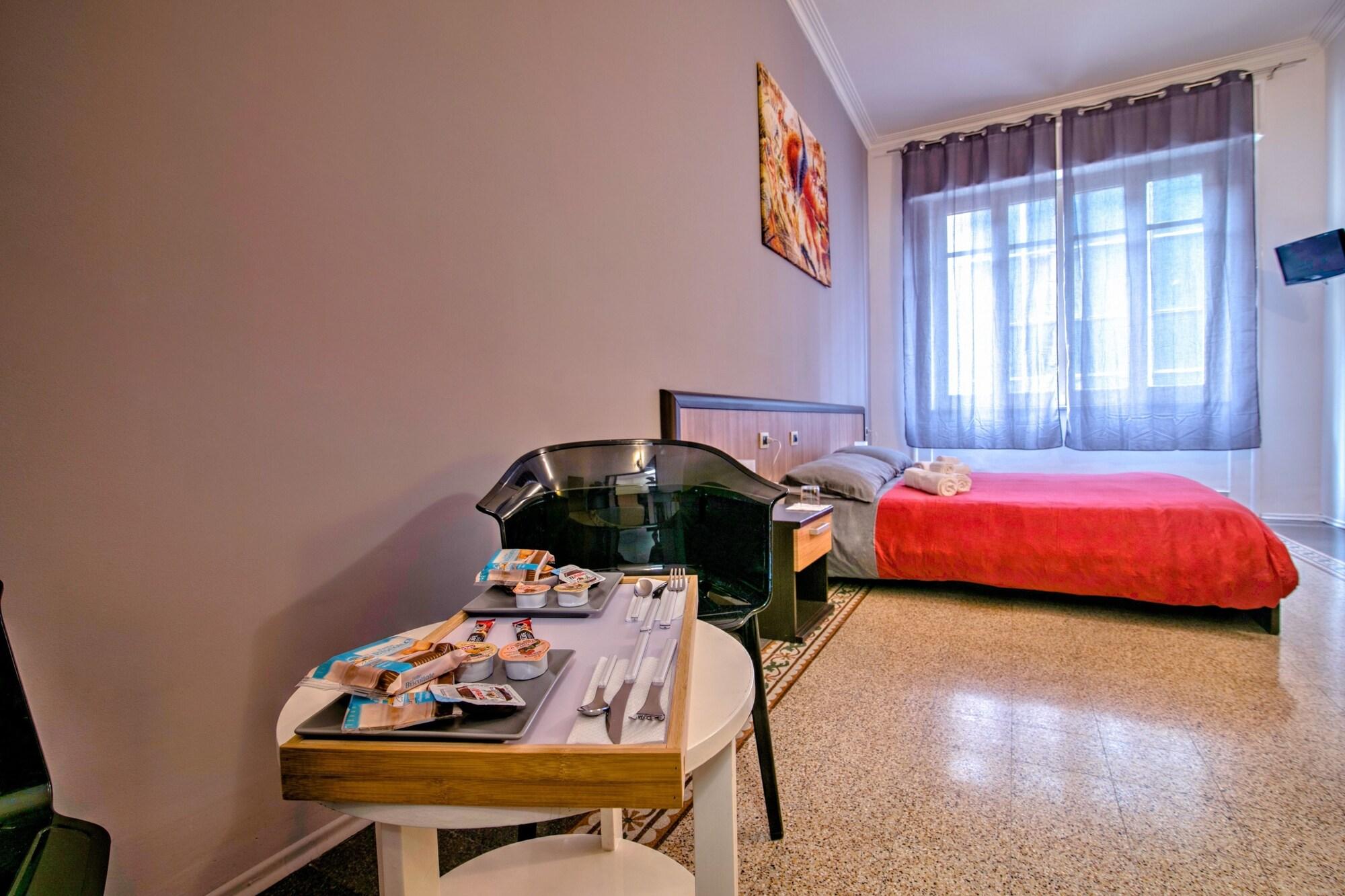 Maqueda Central Suites Palermo Bagian luar foto